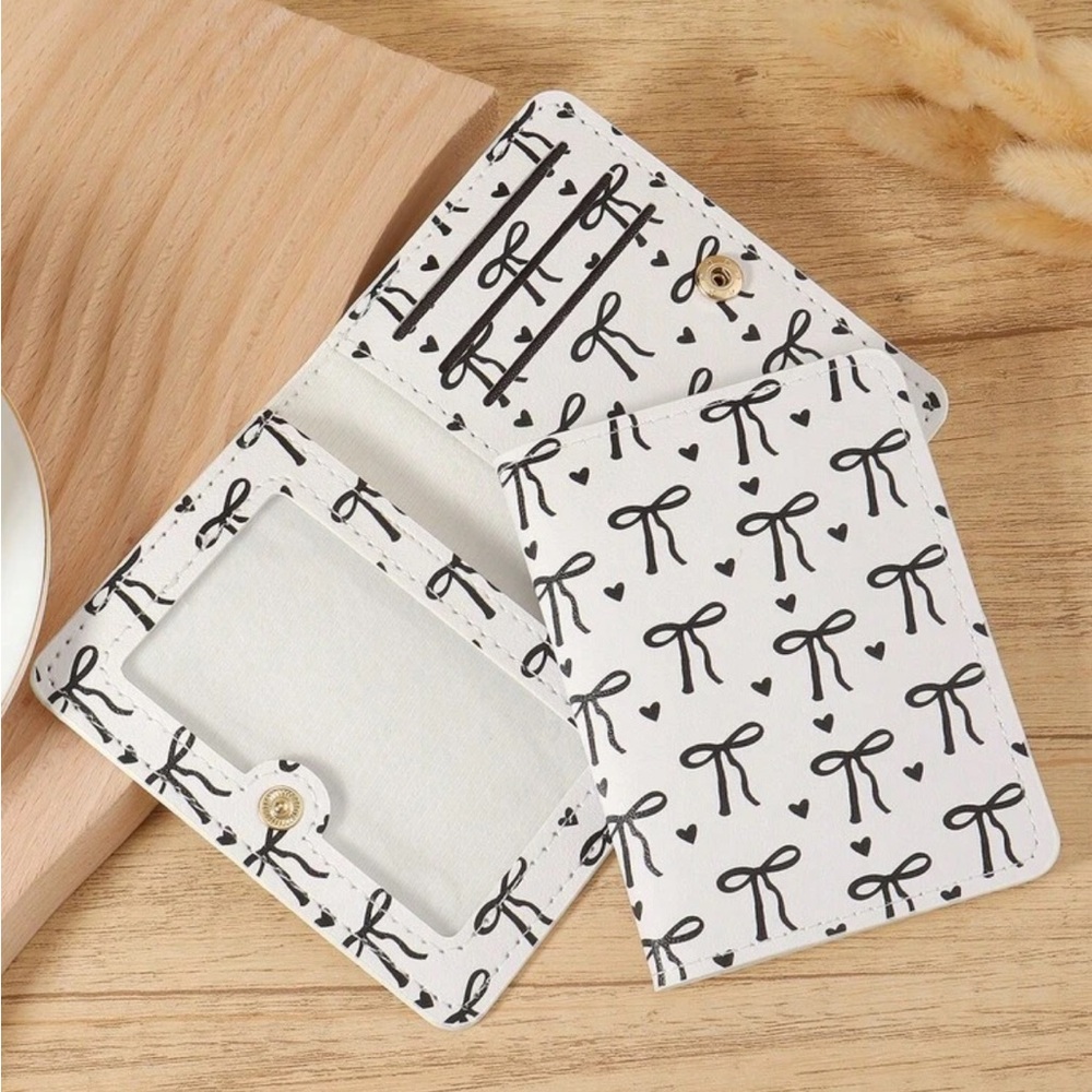 🖤NEW White Bow Pattern Card Holder/Wallet🖤